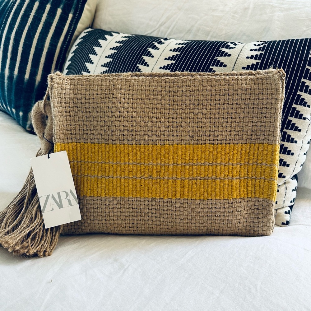 Zara raffia oversized clutch NWT